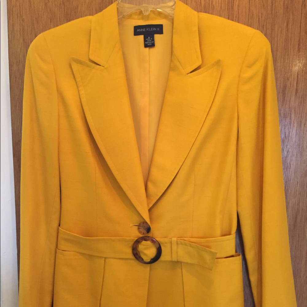 Anne Klein 2 Mustard colored, 100% silk blazer